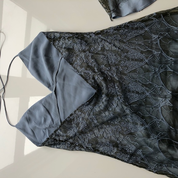 Richard Tyler Lace on Silk Top and Skirt Set - Picture 3 of 7